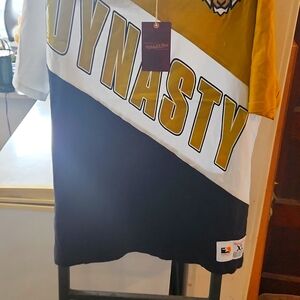 Mitchell & Ness Seoul Dynasty owl play by play tee